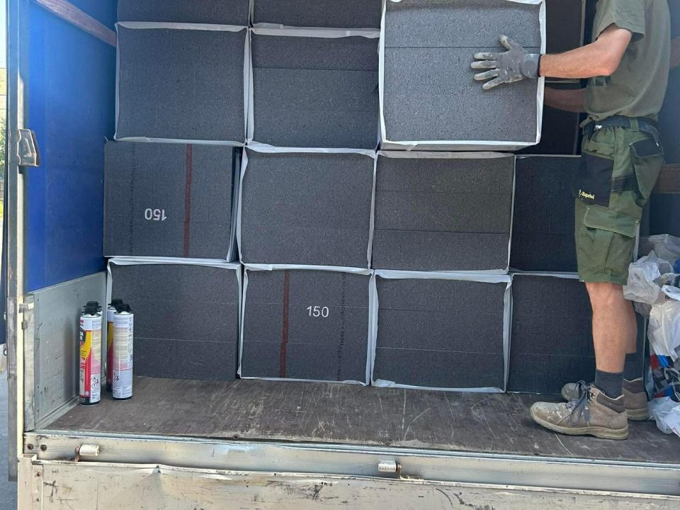 e1668c96-1005-4b69-957e-152936c545c4